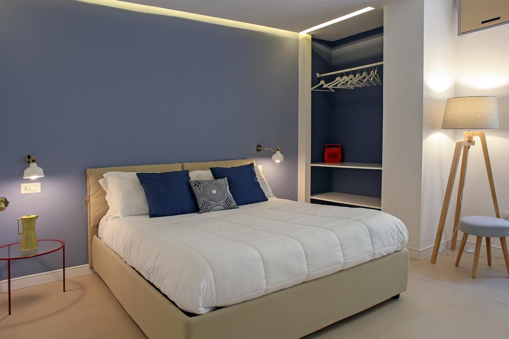 Starhost - Petit B&B Salerno Buitenkant foto