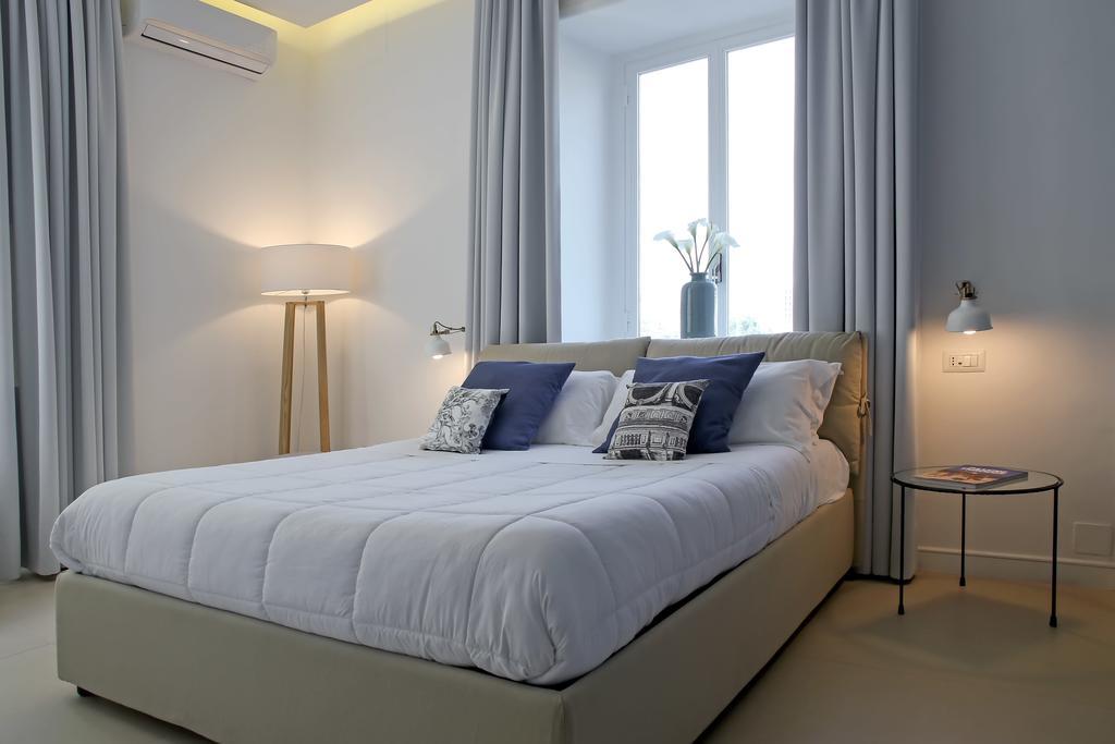 Starhost - Petit B&B Salerno Buitenkant foto