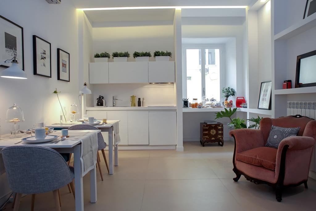 Starhost - Petit B&B Salerno Buitenkant foto